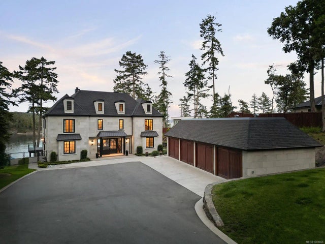 1 of 72 - 10865 Fernie Wynd Rd, North Saanich, BC