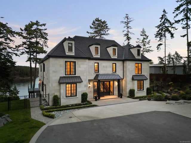 3 of 72 - 10865 Fernie Wynd Rd, North Saanich, BC