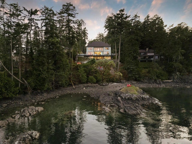 5 of 72 - 10865 Fernie Wynd Rd, North Saanich, BC