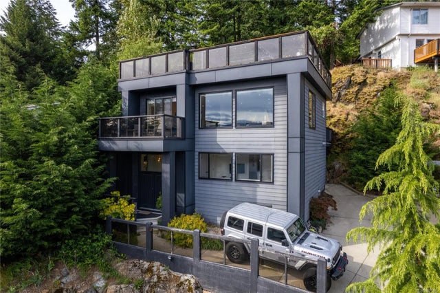 1 of 47 - 241 Woodhaven Dr, Nanaimo, BC