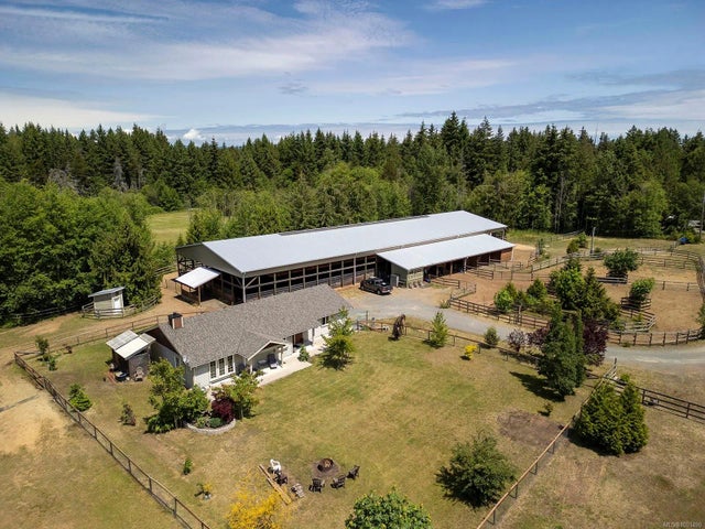 1 of 57 - 1195 Burbank Rd, Qualicum Beach, BC
