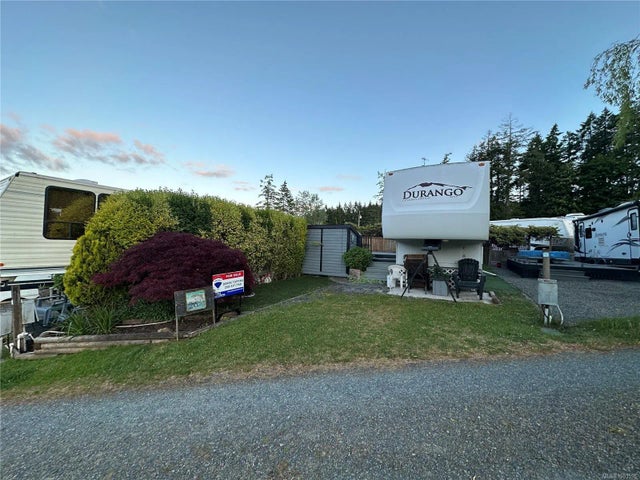 1 of 35 - 171 Tripp Rd 26, Salt Spring, BC