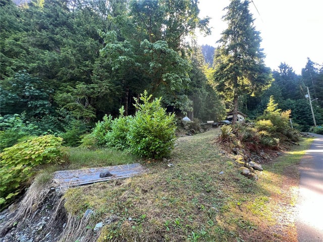 5 of 8 - Lot 17 Pandora Cres, Zeballos, BC