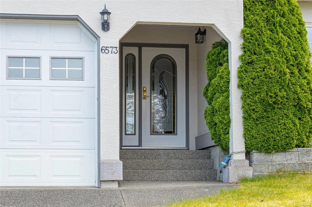 2 of 64 - 6573 Pelican Way, Nanaimo, BC