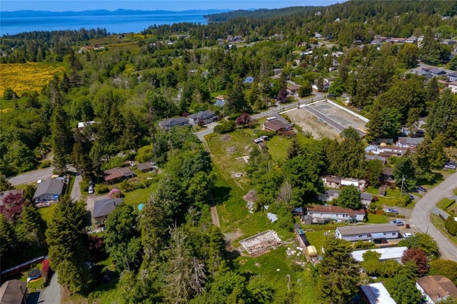 5 of 18 - 2033 Maple Ave, Sooke, BC