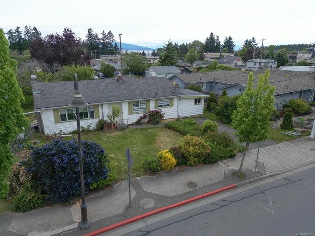 2 of 14 - 129 Jensen Ave E, Parksville, BC