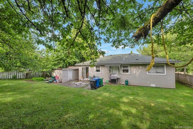 3 of 17 - 307, 311,315 Holly Ave, Nanaimo, BC