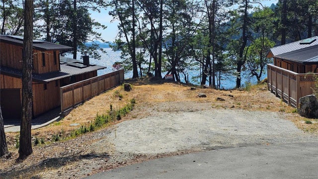 2 of 39 - 176 Maracaibo Lane, Salt Spring, BC