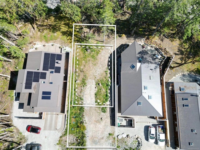 3 of 39 - 176 Maracaibo Lane, Salt Spring, BC