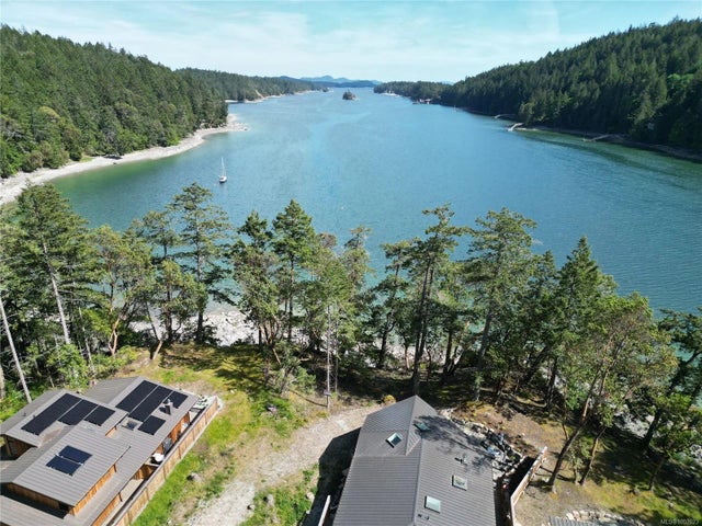 5 of 39 - 176 Maracaibo Lane, Salt Spring, BC
