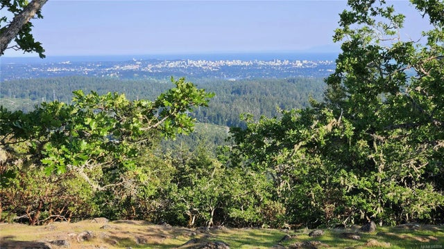 1 of 25 - 3975 Munn Rd, Highlands, BC