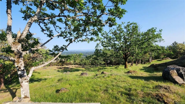 3 of 25 - 3975 Munn Rd, Highlands, BC