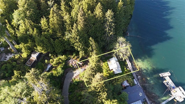 3 of 15 - 167 Regent St 6, Bamfield, BC