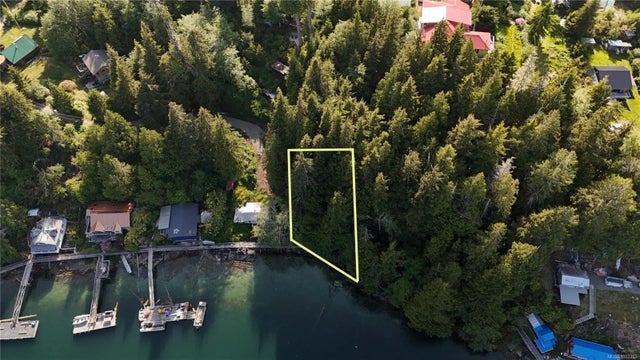 3 of 8 - 167 Regent St 7, Bamfield, BC