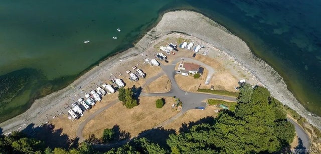 1 of 32 - 3290 Campion Rd 3274, Central Saanich, BC