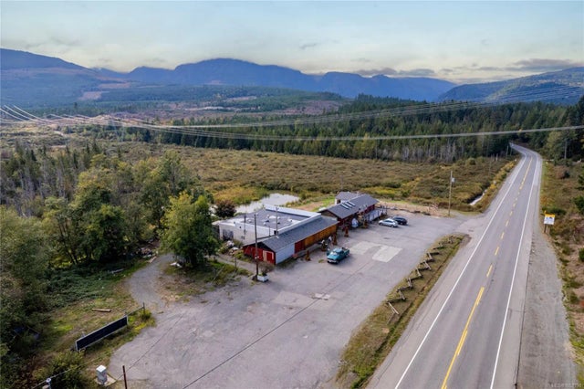 3 of 28 - 3910 Alberni Hwy, Whiskey Creek, BC