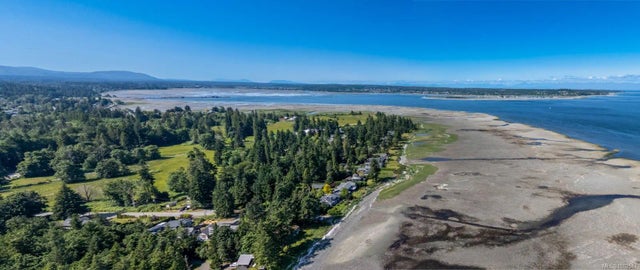 5 of 46 - 4218 Island Hwy S, Courtenay, BC