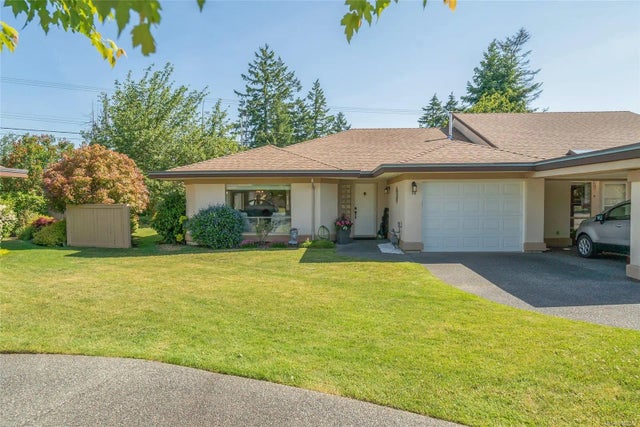 1 of 29 - 310 Pym St N 18, Parksville, BC