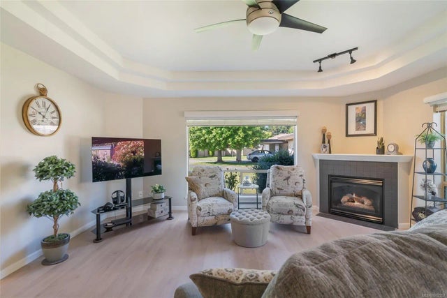 2 of 29 - 310 Pym St N 18, Parksville, BC