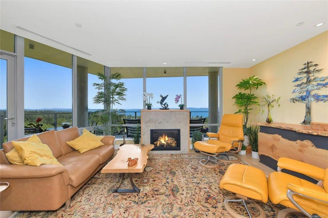 4 of 59 - 5388 Hill Rise Terr 403, Saanich, BC