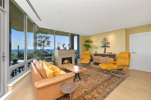 5 of 59 - 5388 Hill Rise Terr 403, Saanich, BC