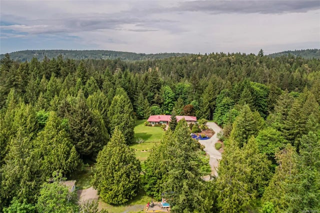 2 of 48 - 210 Norton Rd, Salt Spring, BC