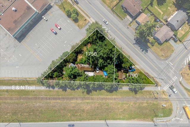2 of 15 - 1750 Waddington Rd, Nanaimo, BC