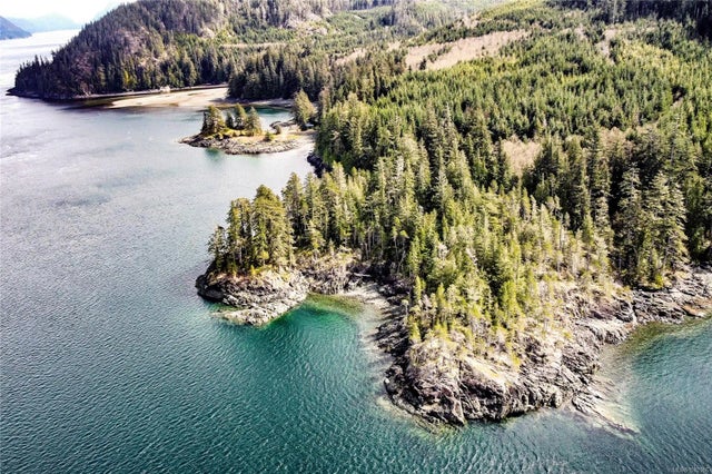 1 of 60 - 0 Humpback Bay, Sayward, BC