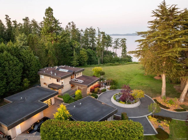 3 of 81 - 5605 Parker Ave, Saanich, BC