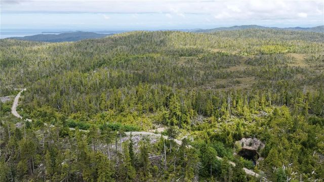 3 of 5 - 9 Cape Sutil Holberg (off) Hwy, Port Hardy, BC
