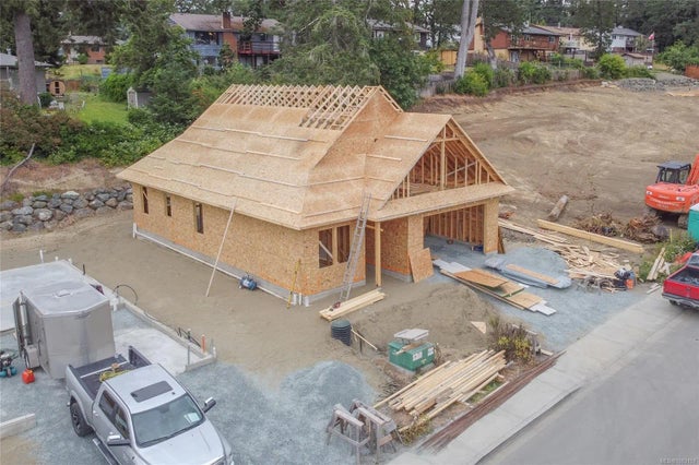 2 of 3 - 2033 Oakhill Pl, Duncan, BC