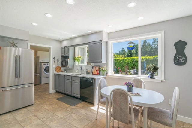 3 of 64 - 1800 Craig Dr, Nanoose Bay, BC