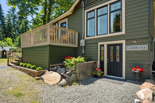 4 of 70 - 3838/3836 Royston Rd, Royston, BC