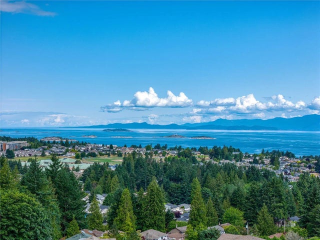 2 of 66 - 5352 Coastview Pl, Nanaimo, BC