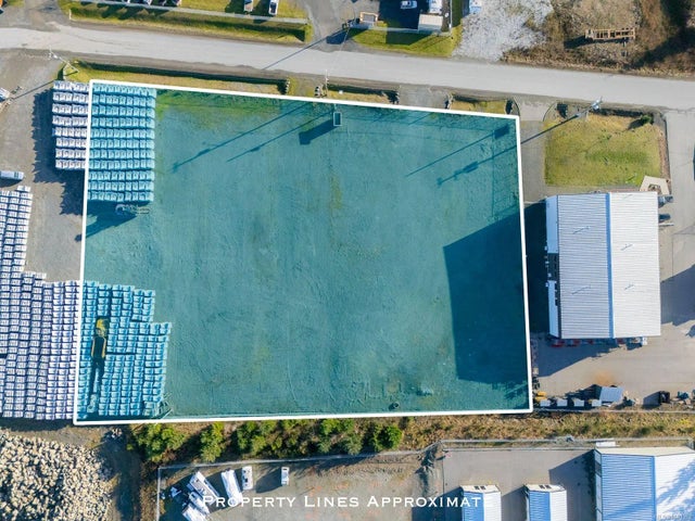 3 of 15 - 1933 Balsam Rd, Nanaimo, BC