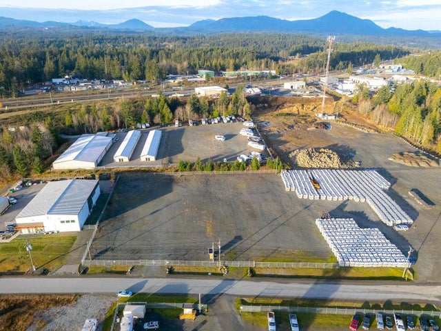 5 of 15 - 1933 Balsam Rd, Nanaimo, BC