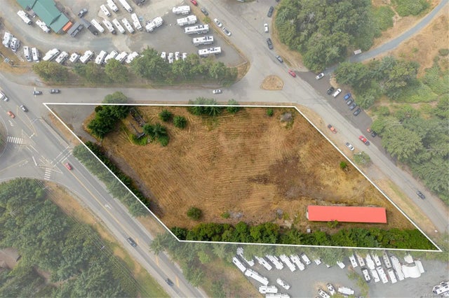 1 of 16 - 1100 Island Hwy E, Parksville, BC