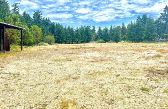 3 of 16 - 1100 Island Hwy E, Parksville, BC