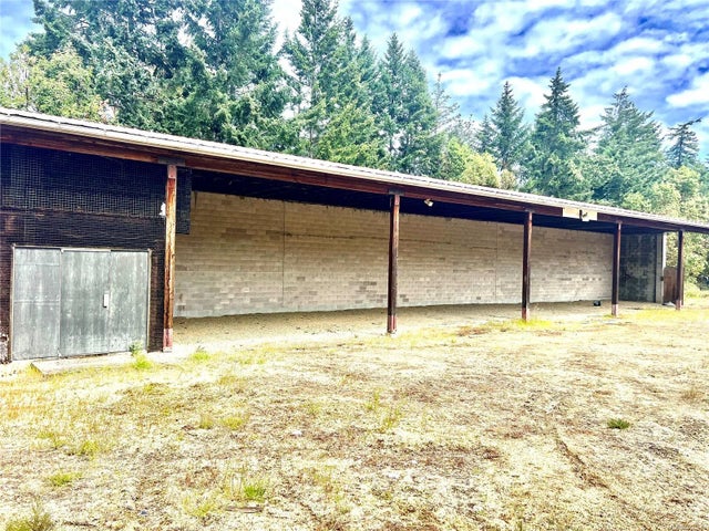 4 of 16 - 1100 Island Hwy E, Parksville, BC