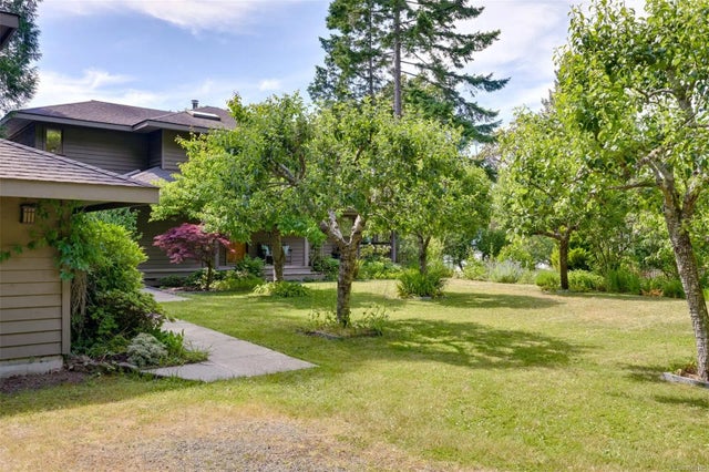 5 of 69 - 114 Arbutus Rd, Salt Spring, BC