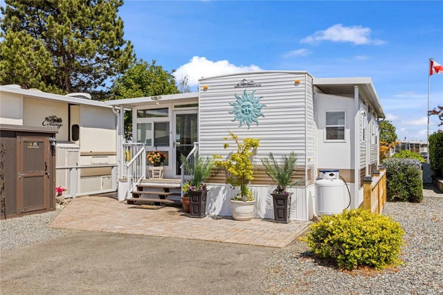 1 of 54 - 200 Corfield St 302, Parksville, BC