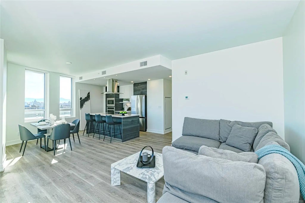 1628 Store St 900, Victoria