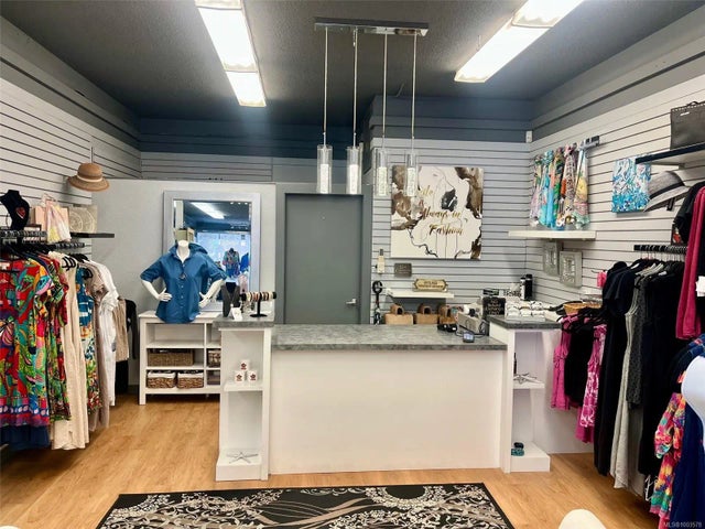 5 of 21 - 702 Memorial Ave C, Qualicum Beach, BC