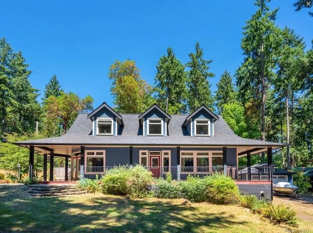 1 of 46 - 8 Pirate Pl, Protection Island, BC
