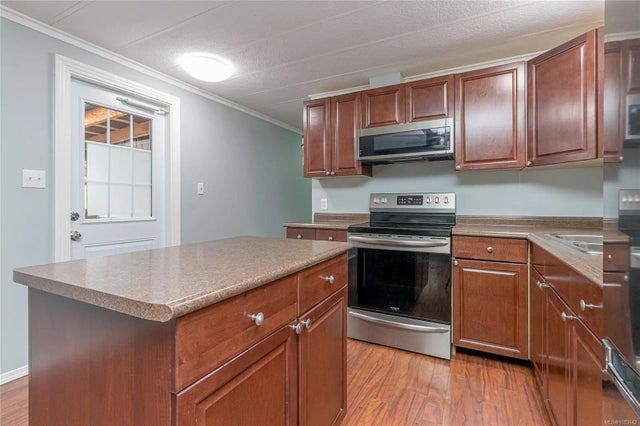 2 of 31 - 6350 Island Hwy W 2, Qualicum Beach, BC