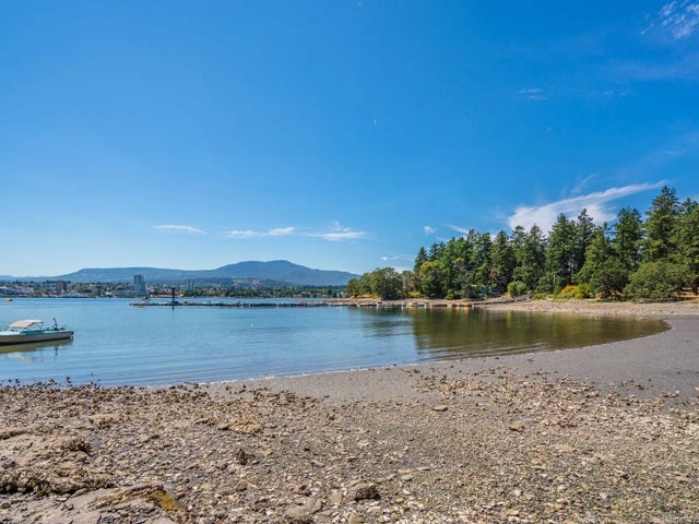 1 of 27 - 137 Pirates Lane, Protection Island, BC
