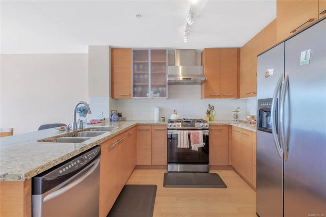 3 of 28 - 38 Front St 1004, Nanaimo, BC