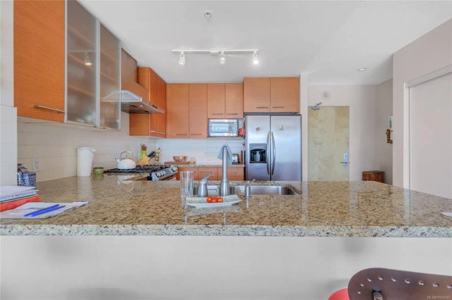 4 of 28 - 38 Front St 1004, Nanaimo, BC