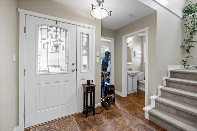 4 of 25 - 512 Gardasan Way, Nanaimo, BC