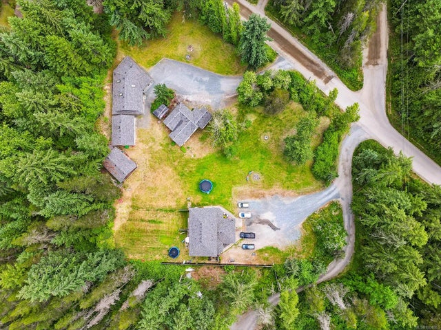 3 of 81 - 1533 Braddock Rd, Errington, BC